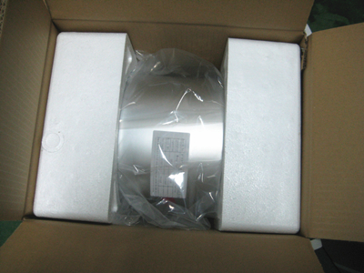 Aluminum foil in clean plastic bag, with caps in the carton, to ensure safe transport