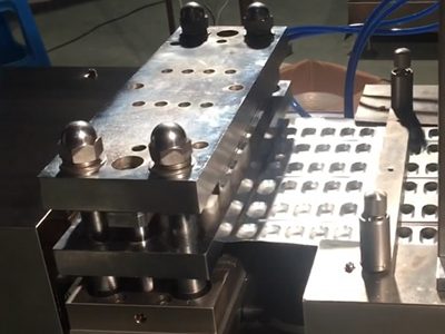 Forming station on the PVC or Alu-Alu