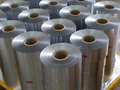 Foil are packedin in rolls